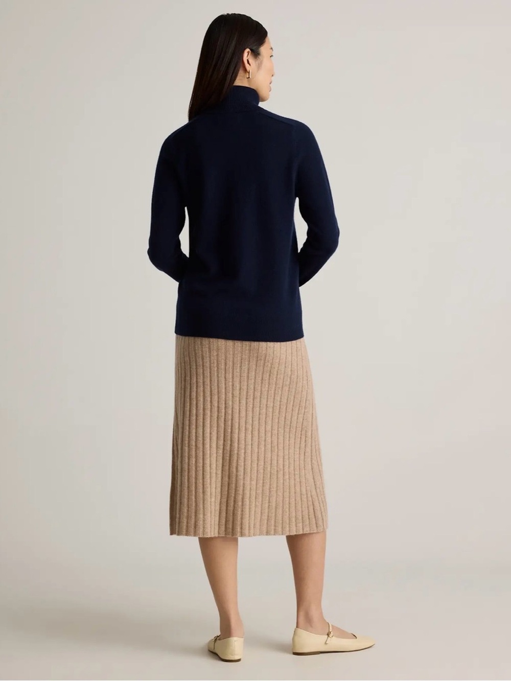 Quince - 100% Mongolian Cashmere - Navy Turtleneck Sweater – Super Soft - Picture 8 of 13